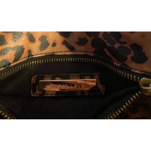 Street Level Leopard/ Cheeta Print Handbag/Tote with Key Chain Purse/Clutch - Picture 4 of 4